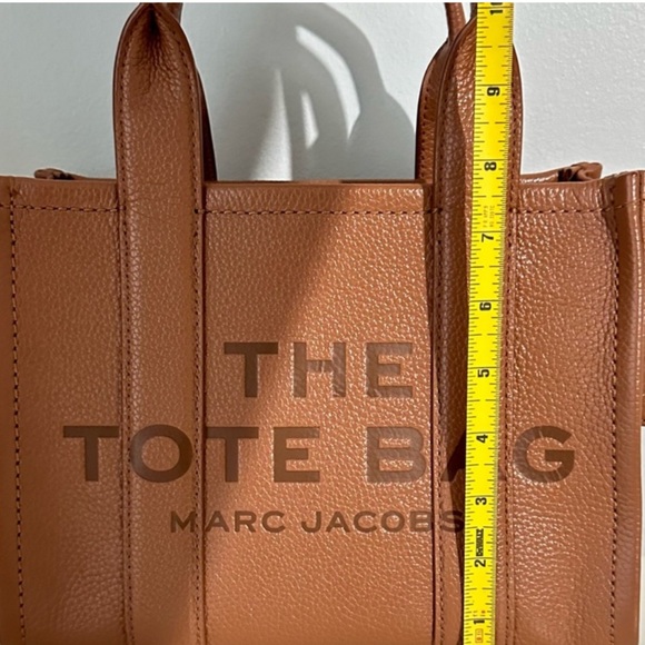 ❤️ Marc Jacobs Tan Leather Tote - Picture 7 of 8